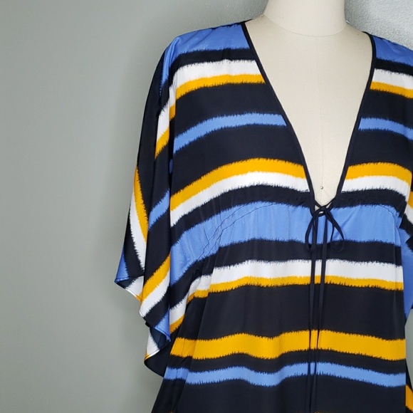 Michael kors blouse size small - Picture 3 of 6